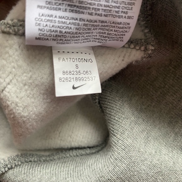 Nike Ohio State University Buckeyes Hoodie - Picture 9 of 9